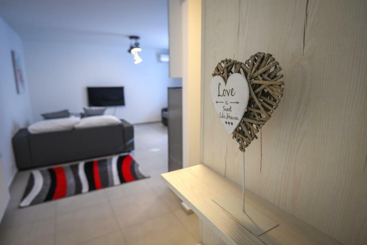 Francesca Apartman シオーフォク エクステリア 写真